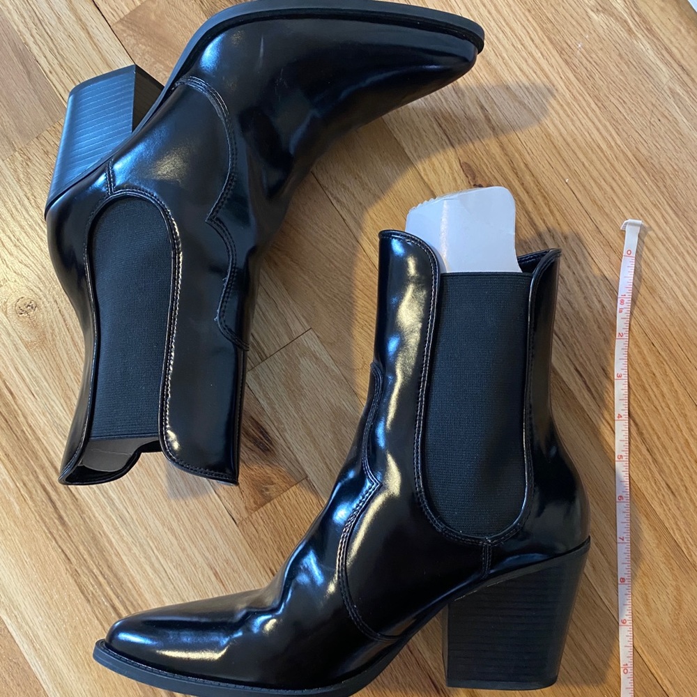 Women’s Zara pointed black cowboy-style boots